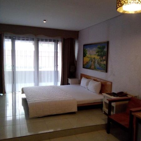 Khach San Thuong Mai Hotel Yen Thinh Екстериор снимка